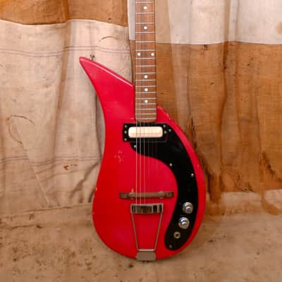 Gruggett Raindrops Model 1966 Red image 1