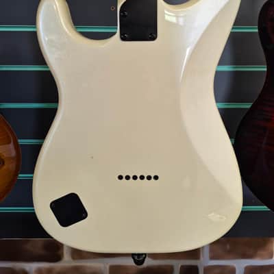 Squier Contemporary Stratocaster Special HT Pearl White 2021 Electric Guitar image 13