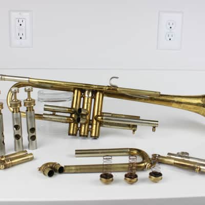 Martin Handcraft Imperial Trumpet (Bottom Sprung) (1937) image 8