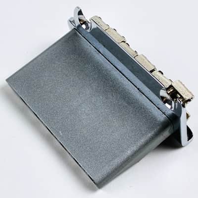 Fender 57/62 Stratocaster Tremolo Bridge 80s–early 90s. MIJ reissues image 2