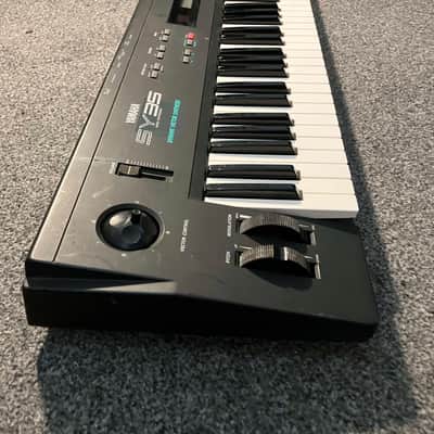 Yamaha SY35 Dynamic Vector Synthesizer 1980s, Digital Polyphonic Multitimbral image 2