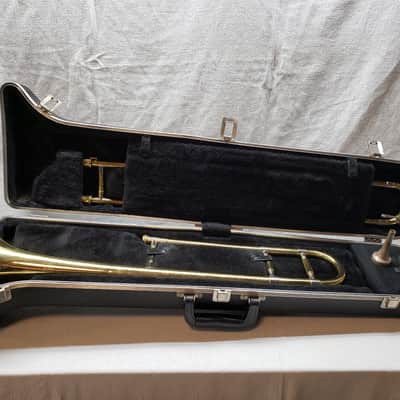 Holton Collegiate TR602 Student Tenor Trombone w/ Case and Mouthpiece - Serviced image 12