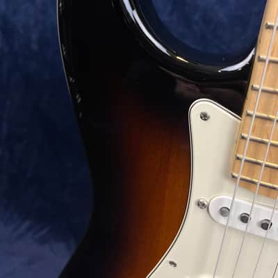 Immagine Fender American Special Stratocaster in 2 Tone Sunburst 2017 Pre-owned - 10