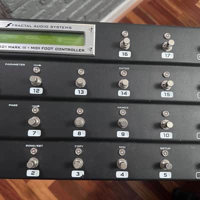 最終値下げfractal audio systems mfc-101 markⅢ Fractal Audio Systems MFC-101 Mark III MIDI Foot Controller