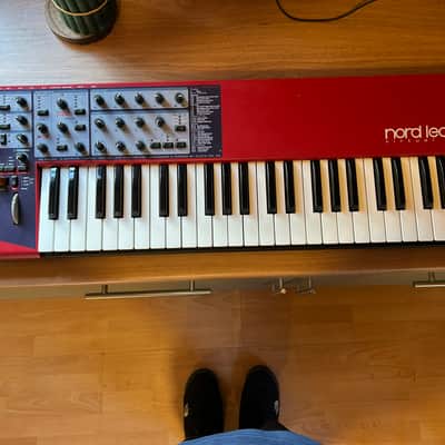 Nord Lead 2X 49-Key 20-Voice Polyphonic Synthesizer 2003 - 2013 - Red