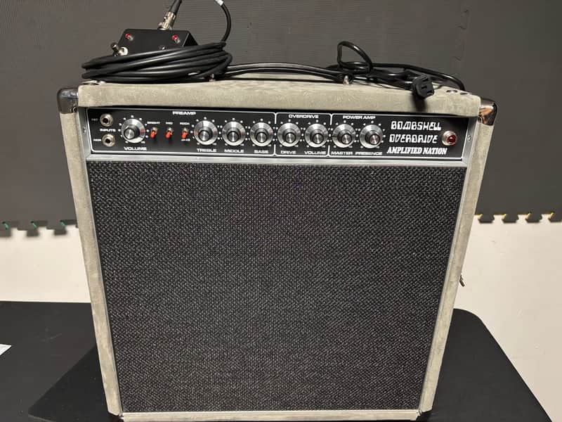 Amplified Nation Bombshell Overdrive Combo 2026 - Silver Suede image 1