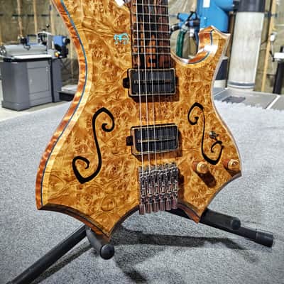 Taka Moro Guitars 