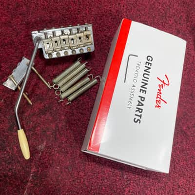 Fender Stratocaster Tremolo assembly Made In USA Pat Pend Saddles 009-4247-049 Relic image 1