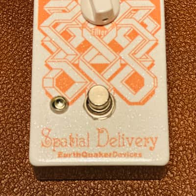 EarthQuaker Devices Spatial Delivery Sample & Hold Envelope Filter V2 2017 - Present - White Sparkle / Orange Print imagen 1