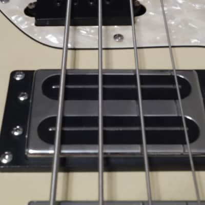 Non-Reverse Fenderbird with a T40 Pickup in the Bridge! image 7