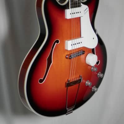 Vox Bobcat V90-SB Sunburst Semi-Hollow Electric with hard case Open box image 5