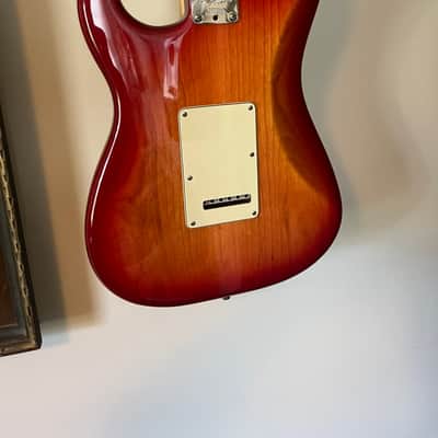 2002 Fender American Deluxe Stratocaster with Maple Fretboard 2002 - 2003 - Aged Cherry Burst image 6