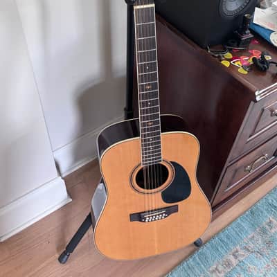 Takamine F400s acoustic electric image 1