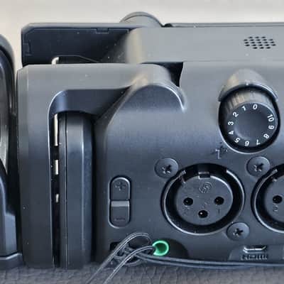 Zoom Q8n-4K UHD Handy Video Recorder image 5