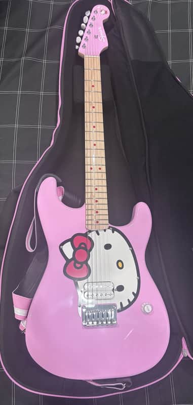 Squier Hello Kitty Stratocaster 2024 - Present - Pink image 1