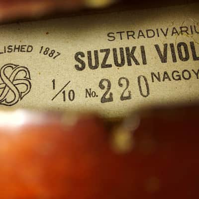 Suzuki Model 220 (1/10 Size) Violin, Japan 1975, with case & bow image 2