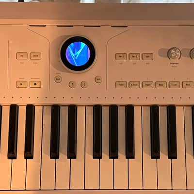 Arturia AstroLab 61-Key Stage Keyboard 2024 - Present - White image 4