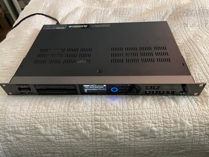 TASCAM DA-3000 Master Recorder 2013 - Present - Black image 1