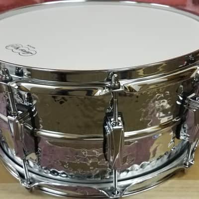 Ludwig *Pre-Order* Supraphonic 6.5x14" Hammered Chrome Imperial Lugs Kit Snare Drum LM402K | Made in the USA | NEW | Special Order | Authorized Dealer image 4
