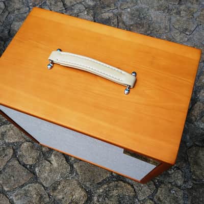 daRibeira hand-built guitar cabinet solid wood without speaker 110 112 115 PRE-ORDER image 3