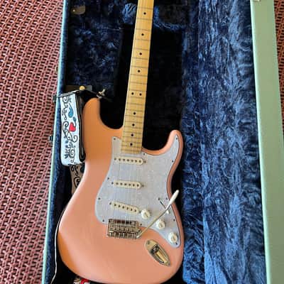 Fender Player Stratocaster 2021 - Shell Pink with upgrades and case!