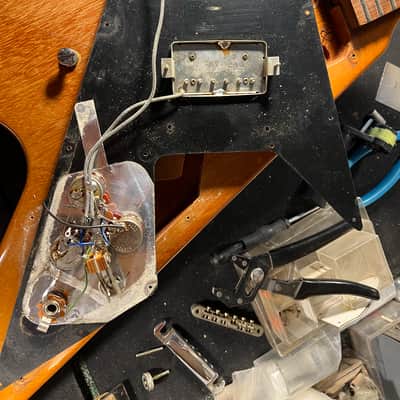 Gibson 1983 Flying V, Natural image 18