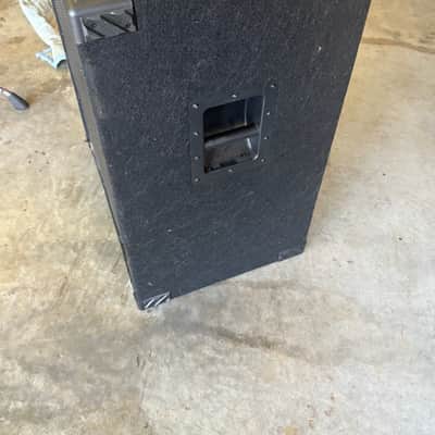 Hartke 215XL Bass Cabinet – Dual 15″ Aluminum Cones – Deep, Punchy Bass image 4