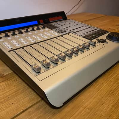 Mackie MCU Pro Universal DAW Control Surface 2008 - Present - Gray image 2