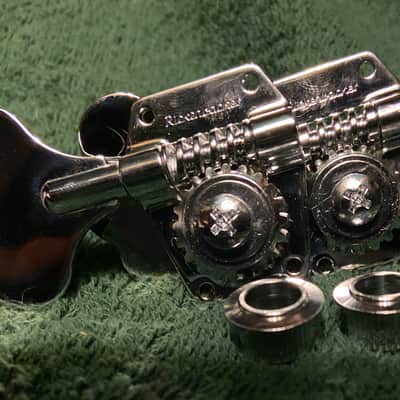 Rickenbacker Bass Tuners Chrome image 2