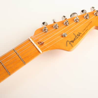Fender 70th Anniversary American Vintage II 1954 Stratocaster Maple Fingerboard 2-Color Sunburst V702342 image 6