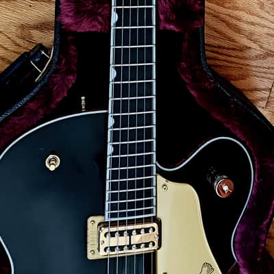 Gretsch G6136T-BLK Players Edition Falcon with String-Thru Bigsby Upgraded Pickups- Black image 3