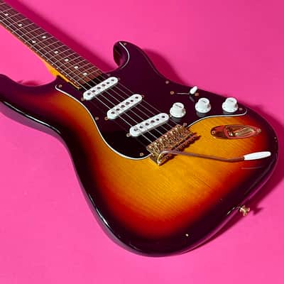Fender Stratocaster SRV artists series 1998 - vintage sunburst image 5