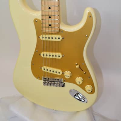2018 Fender American Special Stratocaster Electric Guitar, Maple Fingerboard, Olympic White w/ Case image 4