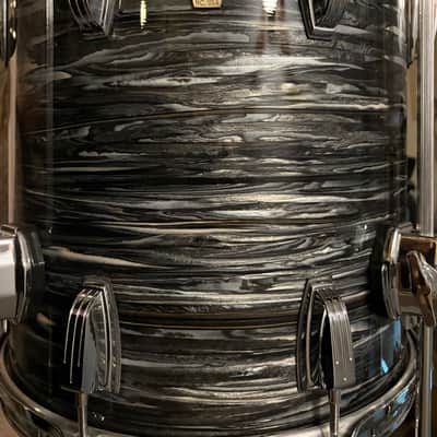 Ludwig LF844 Classic Maple 14x14" Floor Tom 2012 - Present - Vintage Black Oyster Pearl like new image 3