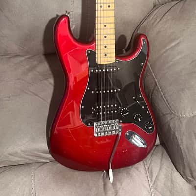 Fender Standard Stratocaster 2013 - Candy apple red image 8