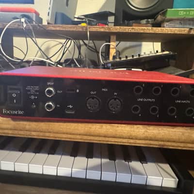 Focusrite Scarlett 8i6 3rd Gen USB Audio Interface 2019 - Present - Red / Black image 3