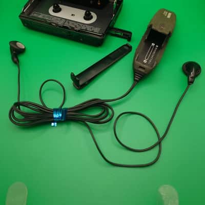 😮 Professionally Restored SONY WM-WX777 cassette walkman W Working Receiver image 4