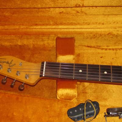 Fender Telecaster 2011 black with white binding image 7