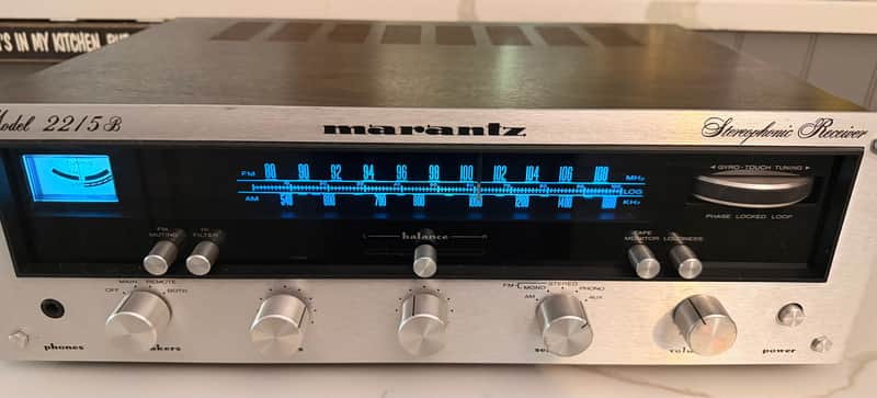 Marantz Model 2215B 15-Watt Stereo Solid-State Receiver 1973 - 1977 - Silver with Wood Case image 1