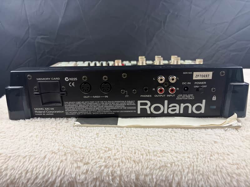 Roland MC-09 Phrase Lab Desktop Synthesizer Module 2002- 2004