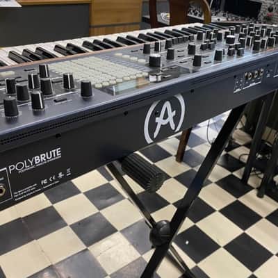 Immagine Arturia PolyBrute 61-Key Synthesizer 2021 - Present - Black - 6