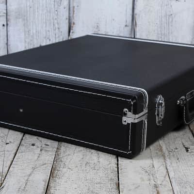 Fender Classic Series 3 Guitar Case Stand Hardshell Wooden Guitar Case and Stand image 3