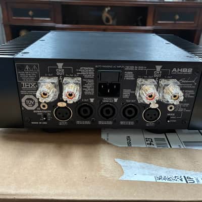 Benchmark AHB2 - Black image 2
