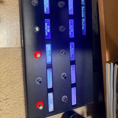 Line 6 Helix Rack with Controller 2024 - Black image 2