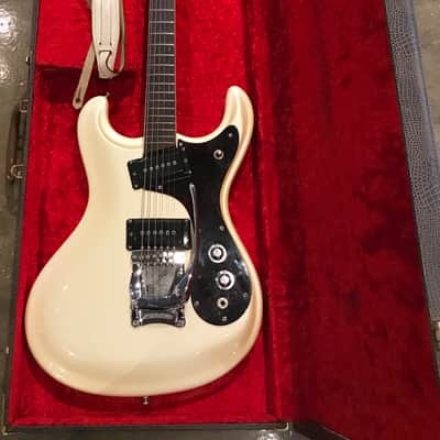 Mosrite Ventures Model 1965 Pearl White image 19