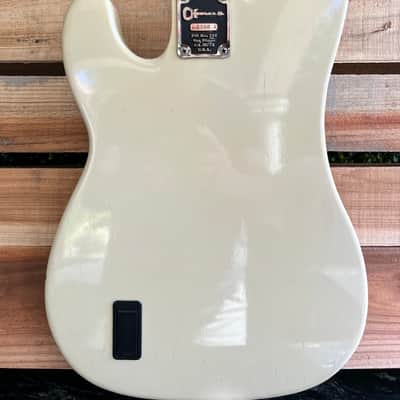 Charvel San Dimas Tele Bass 1982 Cream white image 6