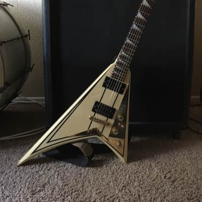Jackson  RR3 limited Run 2007 White with black pinstripes image 6