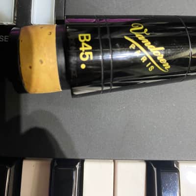 Vandoren B45 dot 2026 - Ebonite image 1