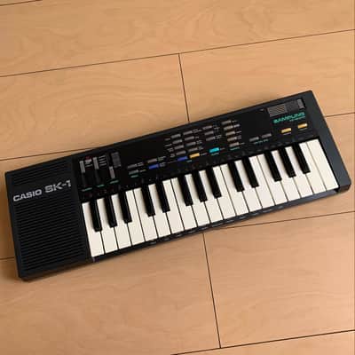 Casio SK-1 Sampling Keyboard w/ Box image 4