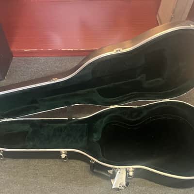 Martin M-14 / 0000 Molded Hardshell Case B-Stock image 3